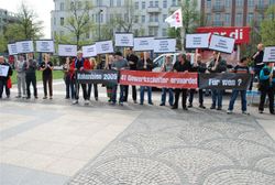 Solidaritätsaktion auf dem Wittenbergplatz am 24. April
